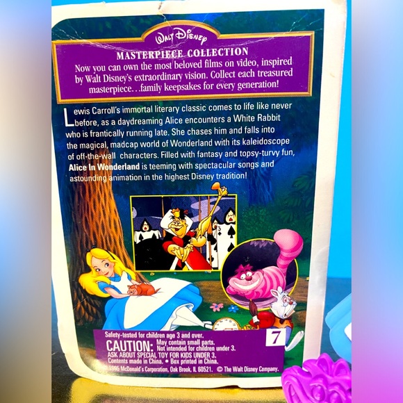 WALT DISNEY 1995 ALICE IN WONDERLAND MCDONALD’S VHS MINI CASE & FIGURINE & COMB - Picture 4 of 9